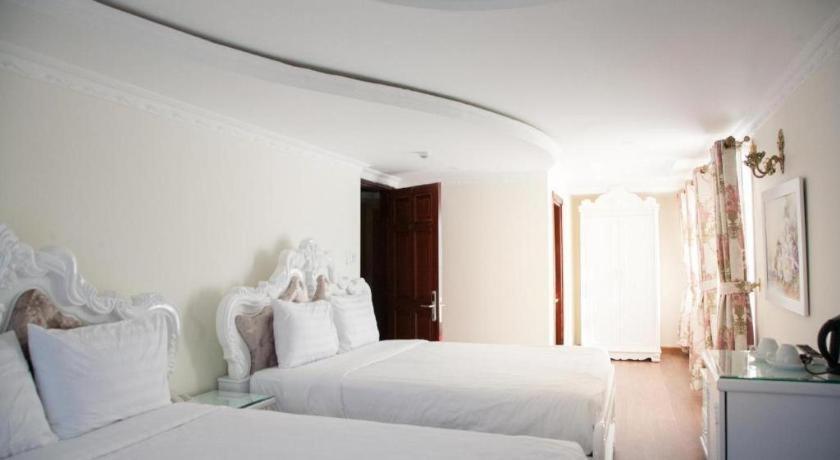Hoa Sen Vang Hotel Dalat Exterior photo